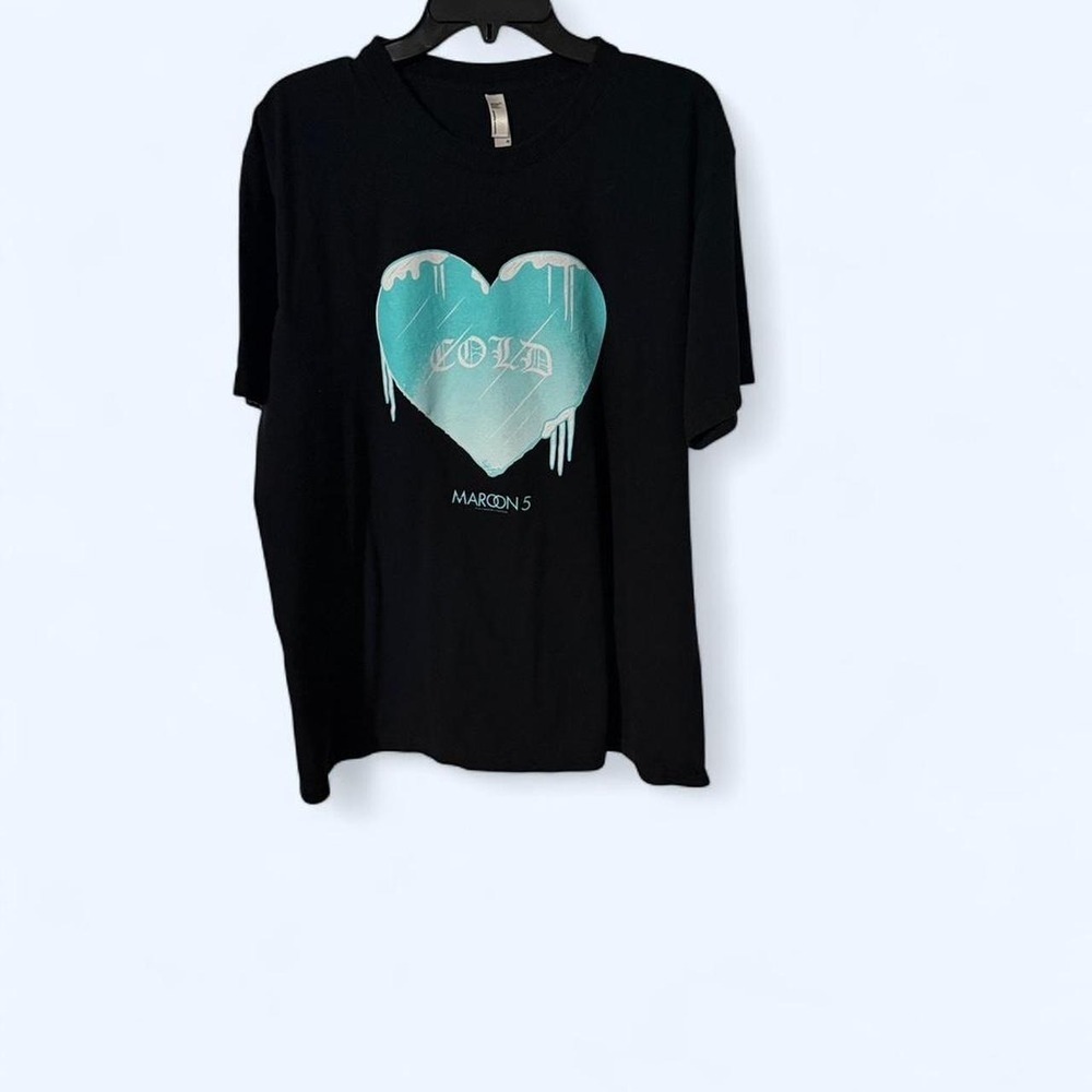 Maroon 5 tee
